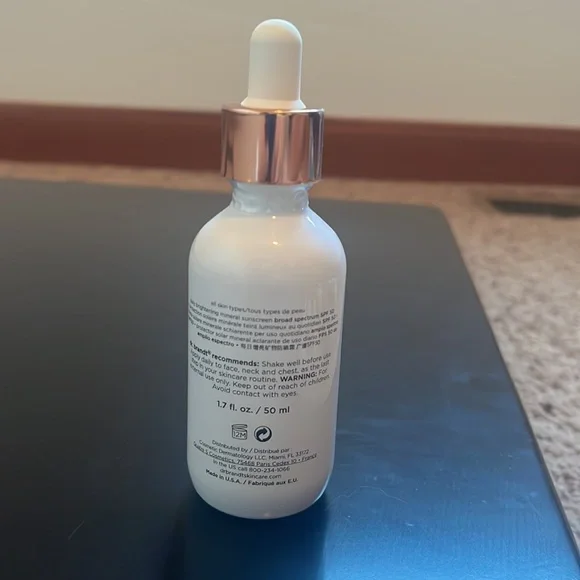 ***SOLD*** Dr Brandt Skincare Liquid Sun Shield Daily Brightening Mineral SPF - Picture 3 of 8